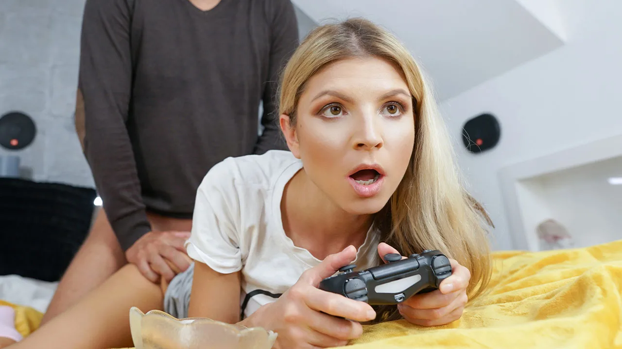 Gamer Girl Focus - Exxxtra Small